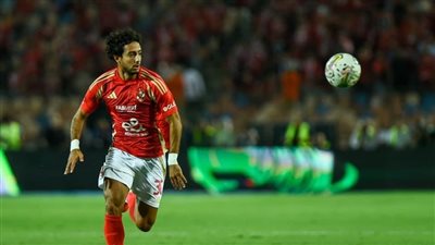 محمد هاني يخرج مصاباً من مباراة الأهلي والزمالك في السوبر.. من البديل؟