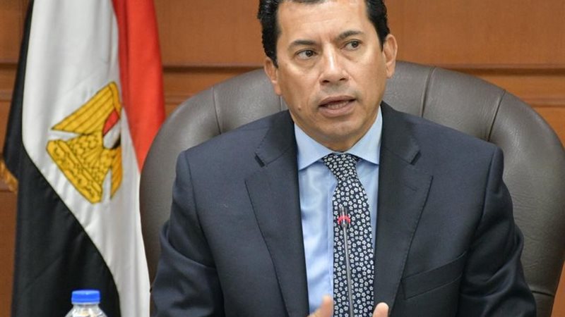 وزير الشباب والرياضة