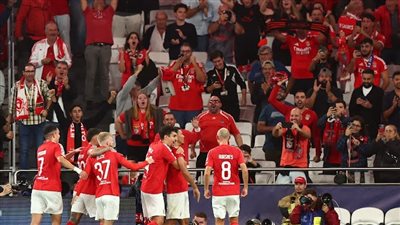 بنفيكا يكتسح أتلتيكو مدريد برباعية في دوري أبطال أوروبا.. مباراة نارية