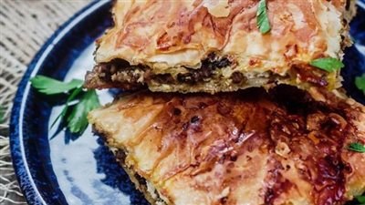 طريقة عمل الرقاق باللحمة المفرومة.. خطوة بخطوة 