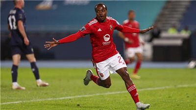 مستوى بيرسي تاو يثير غضب مدرب جنوب أفريقيا.. وعلاقة كولر بالأزمة