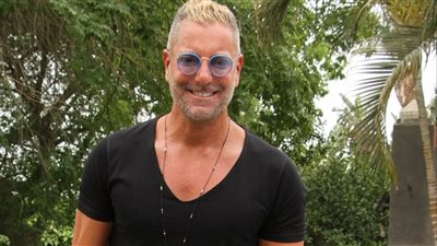 شبكة بـ3 مليون وقصر في الساحل.. تامر هجرس يثير الجدل حول زواج ابنته