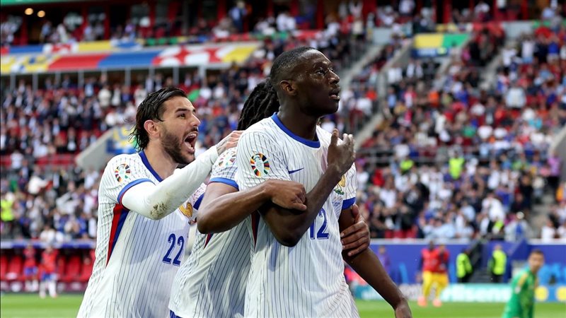 منتخب فرنسا - دوري