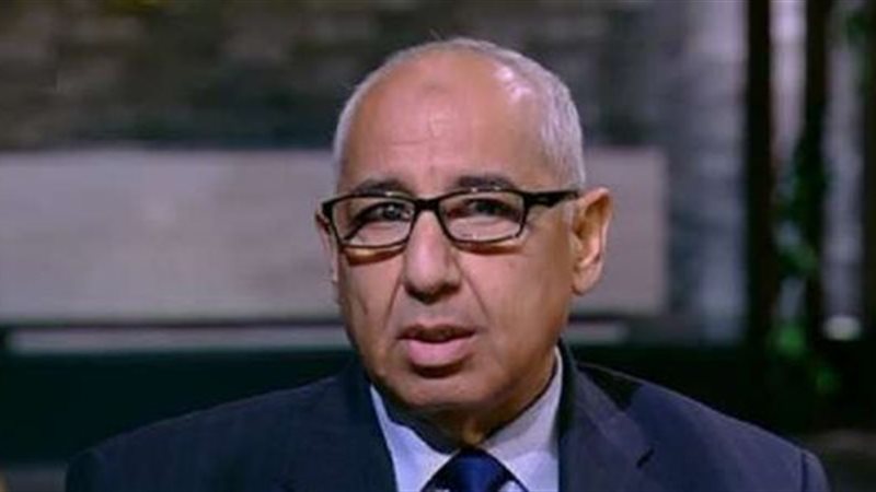 الدكتور علي عوف