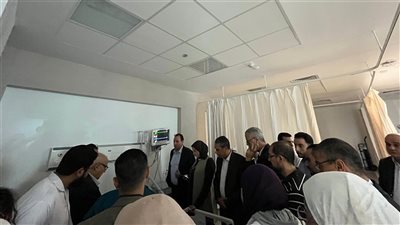 وفد من قيادات التعليم العالي يزور مصابي أتوبيس الجلالة بمجمع السويس (صور)