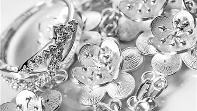 عيار 925 بكام؟.. سعر جرام الفضة والسبائك اليوم الأحد 20-10-2024