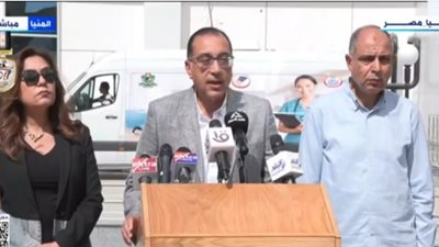 خلال زيارته المنيا اليوم.. أول تعليق من رئيس الوزراء على رفع أسعار البنزين 