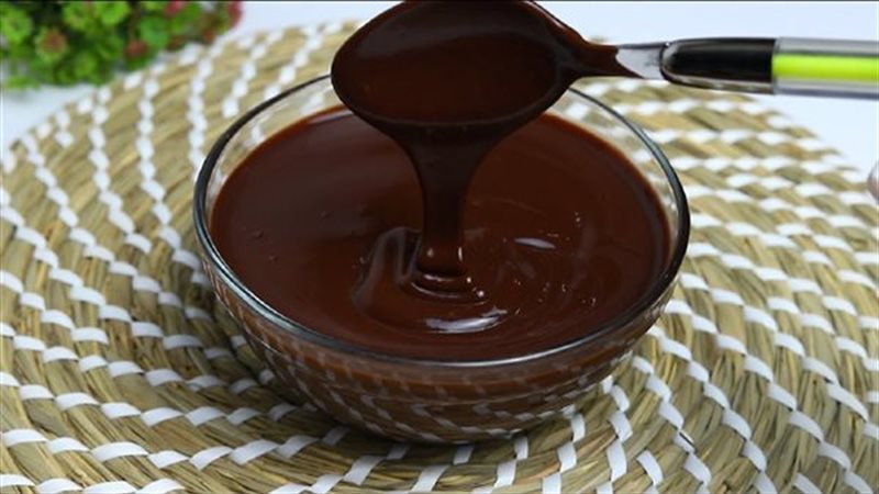 طريقه عمل صوص الشيكولاته