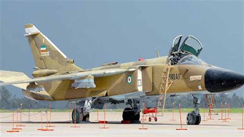 طائرة مقاتلة إيرانية
