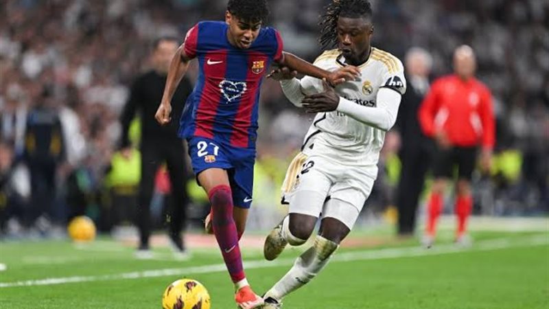 برشلونة يسعي لتعزيز