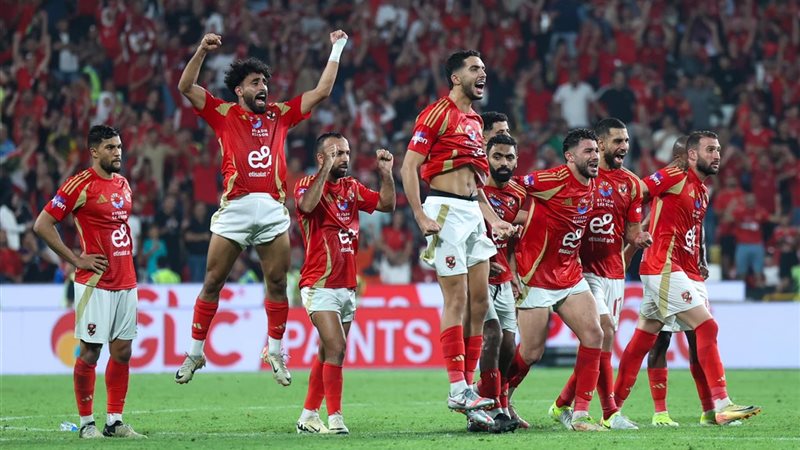 الأهلي يبحث عن لقب