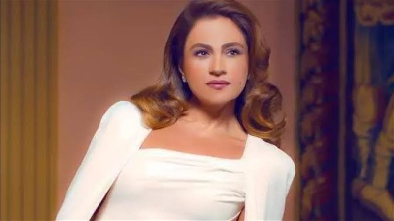 المطربة جوليا بطرس