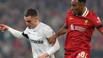 التعادل السلبي يحسم الشوط الأول من مباراة ليفربول وليفركوزن