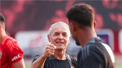 كولر يستقر على تشكيل الأهلي ضد زد في الدوري المصري