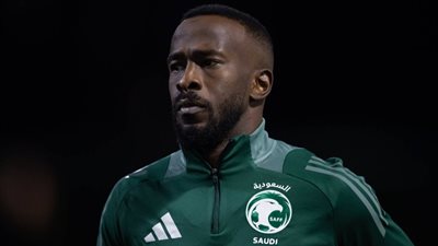 شقيق فهد المولد يوجه رسالة قوية بشأن حالته الصحية.. قوم خلاص