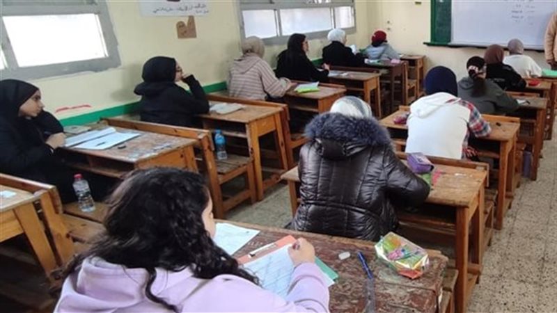 امتحانات الصفين الأول
