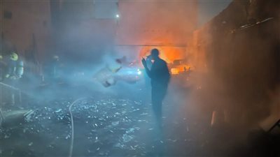 تفاصيل.. حريق هائل بمخزن خردة في كرداسة يتسبب في انفجار أسطوانات غاز