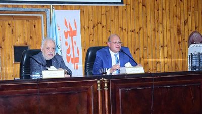 جامعة سوهاج تستضيف نقيب المهن التمثيلية في ندوة تثقيفية عن دور الفن في بناء الإنسان