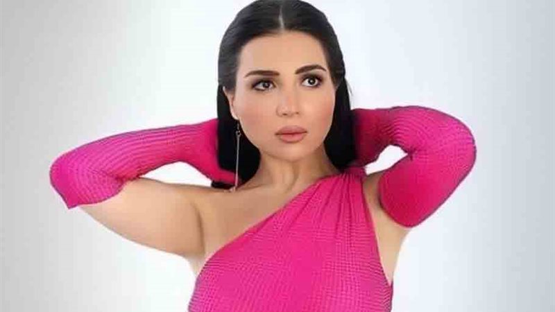 مي عز الدين