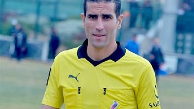 الكاف يختار محمود ناجي وحسام عزب لتحكيم مباريات كأس الأمم الأفريقية للمحليين