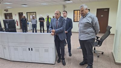 تفاصيل زيارة وزير الكهرباء المفاجئة لـ محطة السويس البخارية