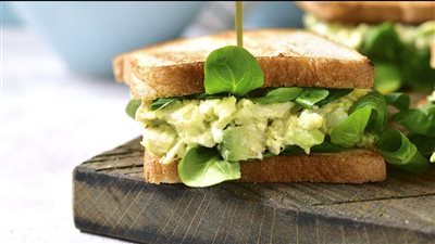 طريقة عمل سناكات صحية وشهية بالمنزل.. بطرق بسيطة وسريعة وموفرة