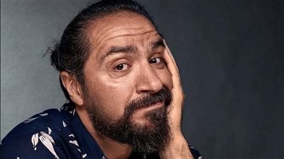 في عرضه العالمي الأول.. محمد القس يدعم فريق عمل 