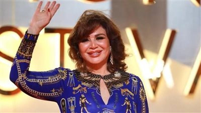 خاص.. إلهام شاهين تكشف لـ الموجز تفاصيل إطلالتها واختيار فستان بلمسة فرعوني