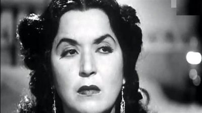 فاطمة رشدي..أسست أول فرقة مسرحية نسائية وحياتها انتهت بمأساة في فندق شعبي