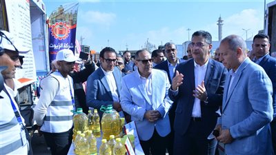 الفرخة بـ 135 جنيه.. أسعار اللحوم والدواجن بسوق اليوم الواحد