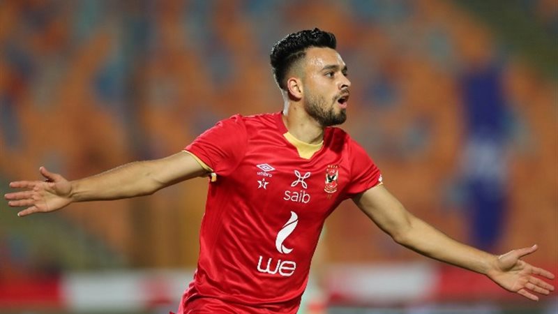 اللاعب صلاح محسن
