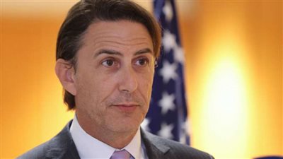 المبعوث الأمريكي يصل إلى لبنان.. ومؤشرات إيجابية على قرب التوصل إلى تسوية