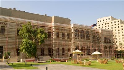بالتعاون مع السياحة والأثار.. الجامعة الأمريكية بالقاهرة ترمم قصرها التاريخي بميدان التحرير