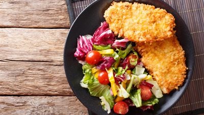 طريقة عمل بفتيك الدجاج اللذيذ بخطوات سهلة وبسيطة.. وجبة شهية ومغذية