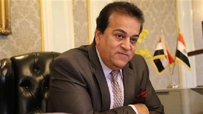 ماذا تفعل الحكومة لحل أزمة عجز الأطباء؟ وزير الصحة يوضح الحلول