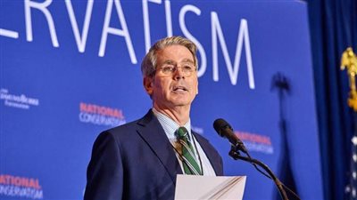 معلومات عن سكوت بيسنت وزير الخزانة في حكومة ترامب 