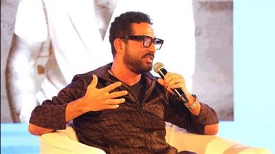 عمرو سعد يكشف: الكتاب المسموع كان رفيقي و