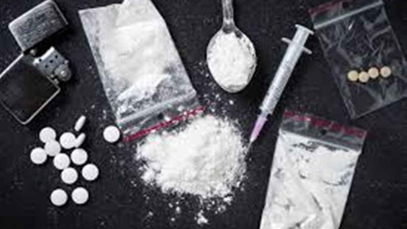 تجار المخدرات