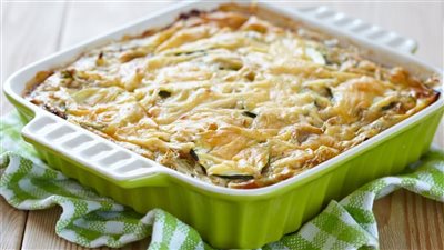 زي المطاعم .. أسهل طريقة لعمل الكوسا بالبشاميل 