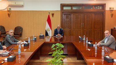 توجيهات بإعداد خطة زمنية للتعامل مع الأراضى الرملية المخالفة لنظام الري الحديث