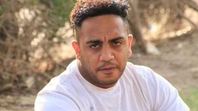 بهذه الطريقة.. أوس أوس يروج لمسرحية حاوريني با كيكي 