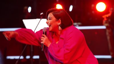 كامل العدد.. شيرين تعود بقوة للحفلات وتشعل الكويت بأغانيها الرومانسية (صور)