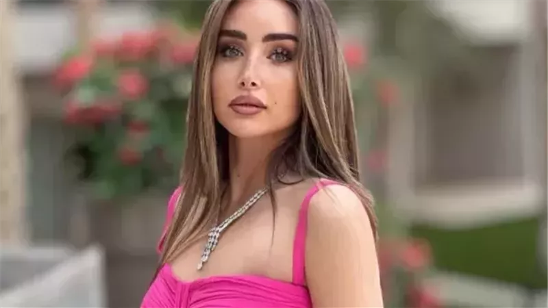هنا الزاهد