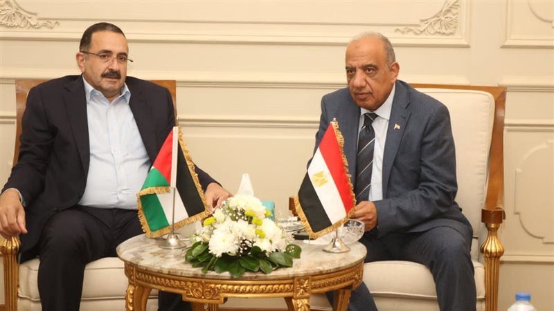 لقاء وزير الكهرباء