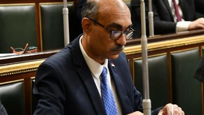 النائب إيهاب منصور يطالب بسرعة إصدار بطاقة الخدمات المتكاملة وإجراء البحث الميداني 