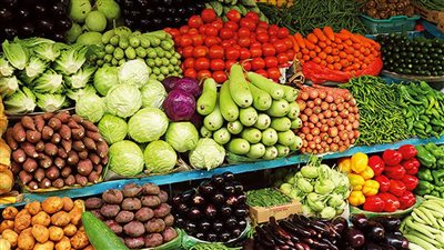 أسعار الخضار والفاكهة اليوم الثلاثاء 24-12-2024 .. الليمون بـ 42 جنيهًا