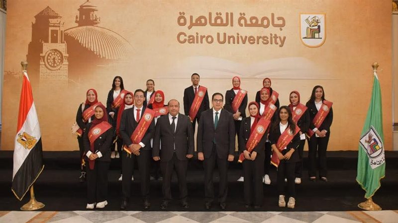 رئيس جامعة القاهرة