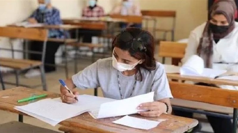 امتحانات النقل والشهادة