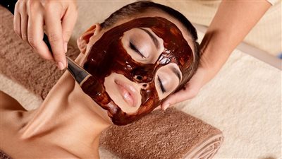 فوائد وأضرار ماسك القهوة والجيلاتين لبشرتك 