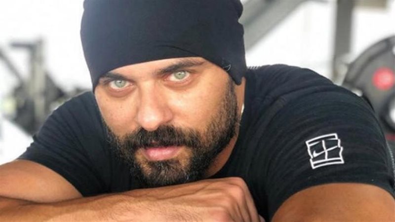 احمد صلاح حسني